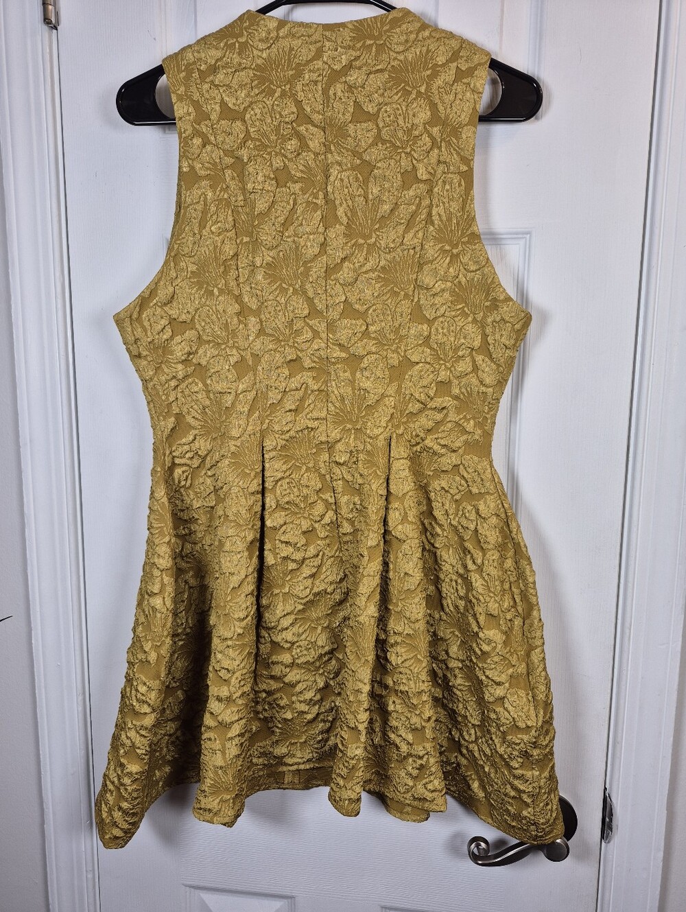 Micas Gold Jacquard Fit Flare Mock Neck Sleeveless Mini Ruched Dress Luxe NEW - Picture 3 of 6